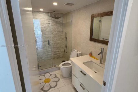 Снять в аренду кондоминиум в Санни-Айлс-Бич, Флорида 2 спальни, 170.94м2, № 2035867 - фото 7