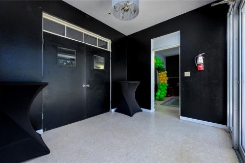 Immobilier commercial à vendre à Lakeland, Floride: 432 m2 № 2135595 - photo 14