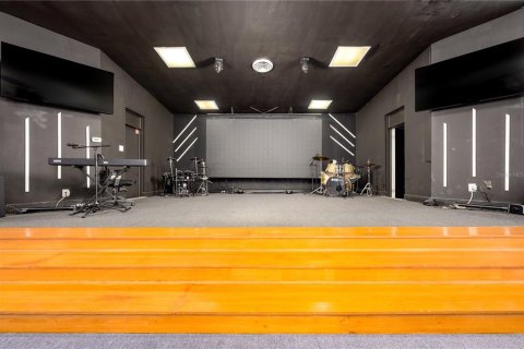 Immobilier commercial à vendre à Lakeland, Floride: 432 m2 № 2135595 - photo 8