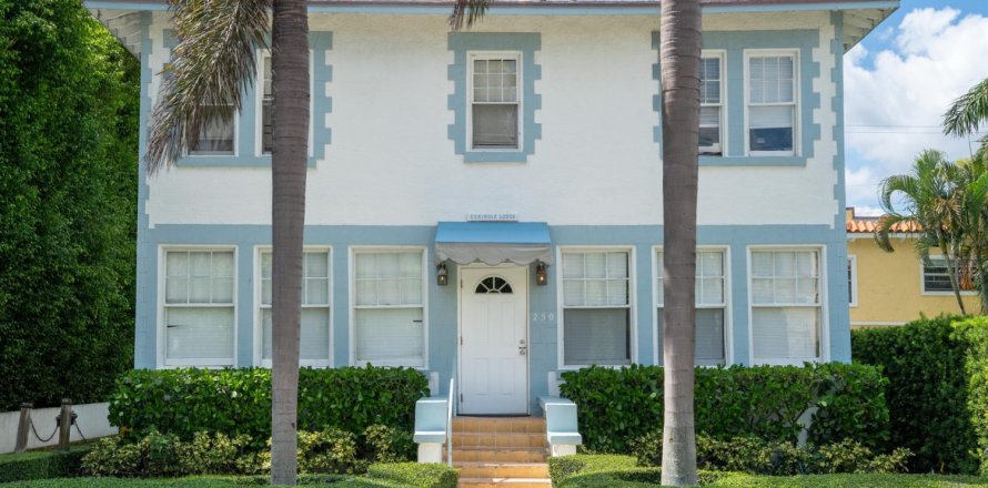 House in Palm Beach, Florida 3 rooms, 384.43 sq.m. № 2087658