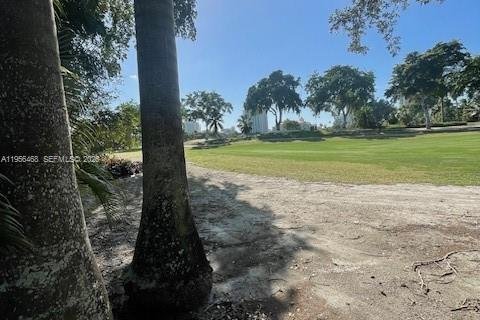 Touwnhouse à vendre à Aventura, Floride: 3 chambres, 188.78 m2 № 2010559 - photo 21