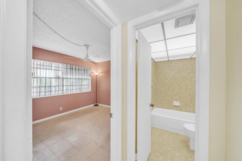 Copropriété à louer à Lauderdale Lakes, Floride: 2 chambres, 89.19 m2 № 2261896 - photo 19