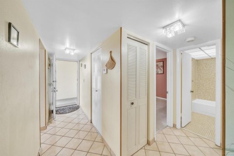 Copropriété à louer à Lauderdale Lakes, Floride: 2 chambres, 89.19 m2 № 2261896 - photo 23