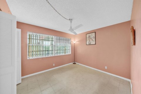 Copropriété à louer à Lauderdale Lakes, Floride: 2 chambres, 89.19 m2 № 2261896 - photo 20