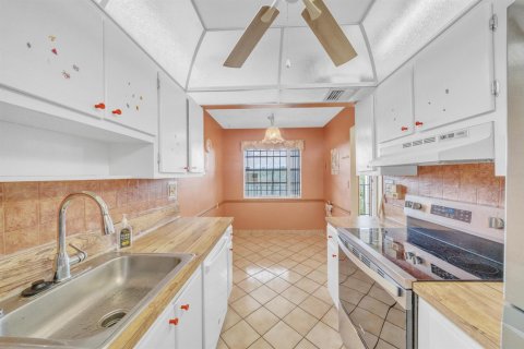 Copropriété à louer à Lauderdale Lakes, Floride: 2 chambres, 89.19 m2 № 2261896 - photo 18
