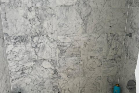 Купить кондоминиум в Майами, Флорида 1 спальня, 90.86м2, № 1957179 - фото 9