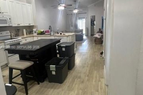 Touwnhouse à louer à Sunrise, Floride: 3 chambres, 123.56 m2 № 2026484 - photo 4