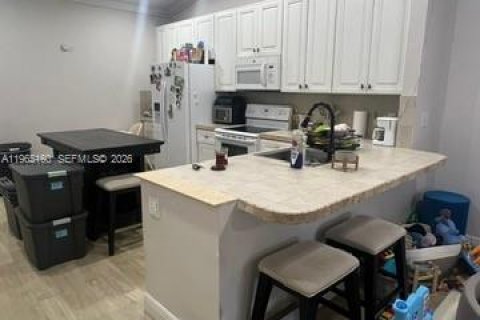 Touwnhouse à louer à Sunrise, Floride: 3 chambres, 123.56 m2 № 2026484 - photo 5