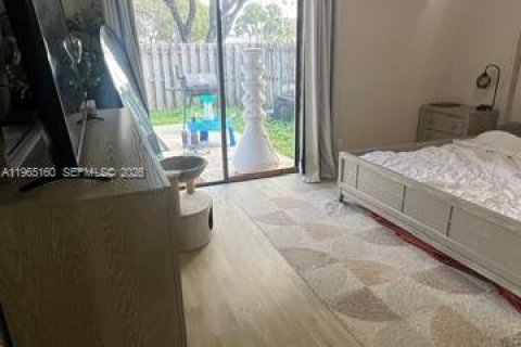 Touwnhouse à louer à Sunrise, Floride: 3 chambres, 123.56 m2 № 2026484 - photo 17