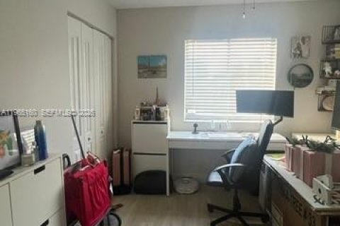 Touwnhouse à louer à Sunrise, Floride: 3 chambres, 123.56 m2 № 2026484 - photo 6