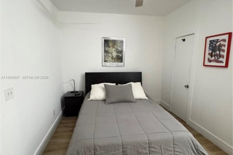 Copropriété à louer à Miami Beach, Floride: 49.24 m2 № 2025827 - photo 11