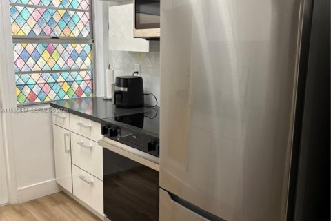 Copropriété à louer à Miami Beach, Floride: 49.24 m2 № 2025827 - photo 12