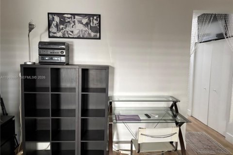 Copropriété à louer à Miami Beach, Floride: 49.24 m2 № 2025827 - photo 8