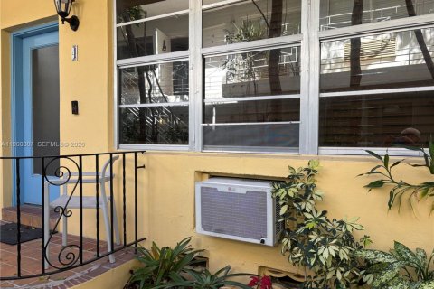 Copropriété à louer à Miami Beach, Floride: 49.24 m2 № 2025827 - photo 3