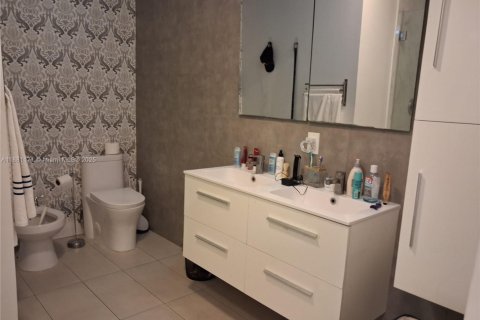 Townhouse in Doral, Florida 3 bedrooms, 211.45 sq.m. № 1924811 - photo 11