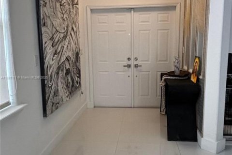 Townhouse in Doral, Florida 3 bedrooms, 211.45 sq.m. № 1924811 - photo 18