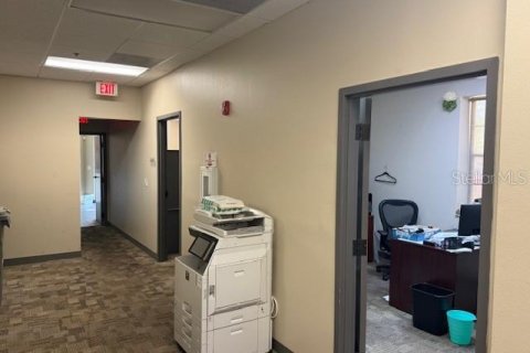 Immobilier commercial à vendre à Orlando, Floride: 623 m2 № 2132253 - photo 3