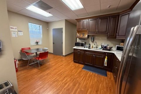 Immobilier commercial à vendre à Orlando, Floride: 623 m2 № 2132253 - photo 17