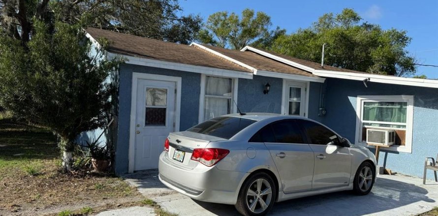 Villa ou maison à Arcadia, Floride 6 chambres, 151.62 m2 № 2145306