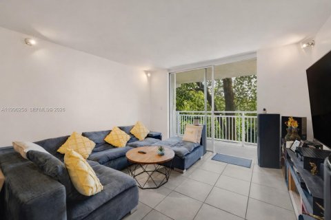 Condo in Miami, Florida, 2 bedrooms  № 2060827 - photo 12