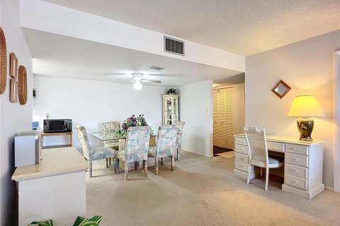 Copropriété à vendre à Bradenton, Floride: 2 chambres, 109.44 m2 № 1901578 - photo 5