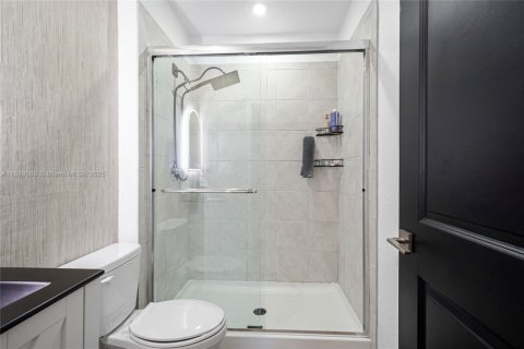 House in Homestead, Florida 4 bedrooms, 197.51 sq.m. № 1950736 - photo 29