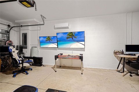 House in Homestead, Florida 4 bedrooms, 197.51 sq.m. № 1950736 - photo 27