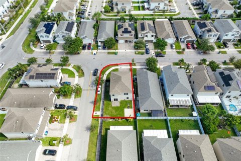 House in Homestead, Florida 4 bedrooms, 197.51 sq.m. № 1950736 - photo 5