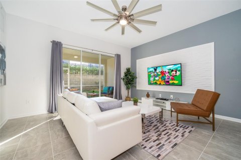Condo in Davenport, Florida, 2 bedrooms  № 2222113 - photo 10