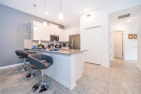 Condo in Davenport, Florida, 2 bedrooms  № 2222113 - photo 13