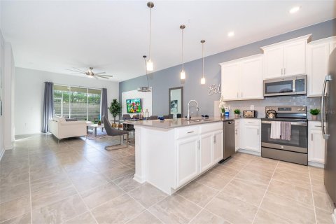 Condo in Davenport, Florida, 2 bedrooms  № 2222113 - photo 12