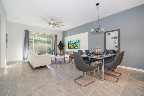 Condo in Davenport, Florida, 2 bedrooms  № 2222113 - photo 9