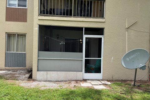 Copropriété à vendre à West Palm Beach, Floride: 2 chambres, 67.63 m2 № 2168259 - photo 2