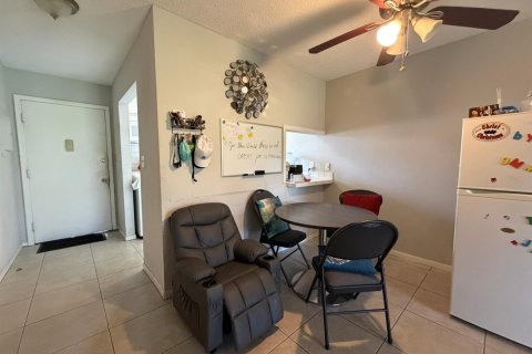 Copropriété à vendre à West Palm Beach, Floride: 2 chambres, 67.63 m2 № 2168259 - photo 3