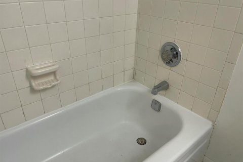 Copropriété à louer à Boca Raton, Floride: 2 chambres, 86.96 m2 № 2402050 - photo 6