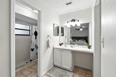 House in Poinciana, Florida 4 bedrooms, 142.51 sq.m. № 2156083 - photo 22