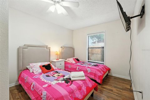 House in Poinciana, Florida 4 bedrooms, 142.51 sq.m. № 2156083 - photo 23