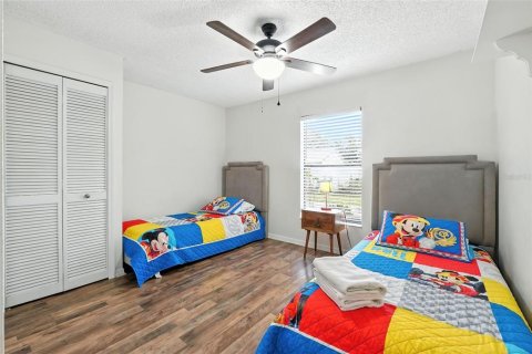 House in Poinciana, Florida 4 bedrooms, 142.51 sq.m. № 2156083 - photo 25