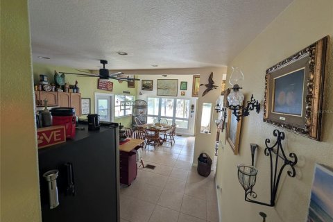 House in Ocklawaha, Florida 1 bedroom, 180.42 sq.m. № 2166120 - photo 9