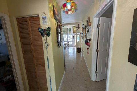 House in Ocklawaha, Florida 1 bedroom, 180.42 sq.m. № 2166120 - photo 7