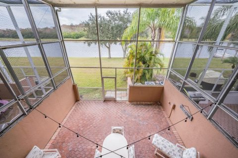 Townhouse in Palm Harbor, Florida 3 bedrooms, 337.51 sq.m. № 2228312 - photo 24