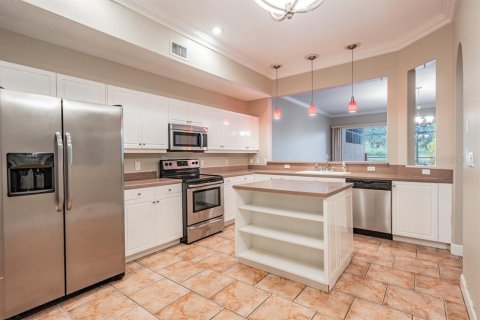 Townhouse in Palm Harbor, Florida 3 bedrooms, 337.51 sq.m. № 2228312 - photo 11