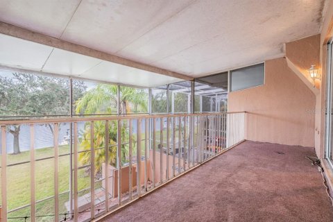 Townhouse in Palm Harbor, Florida 3 bedrooms, 337.51 sq.m. № 2228312 - photo 23