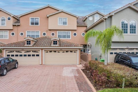 Townhouse in Palm Harbor, Florida 3 bedrooms, 337.51 sq.m. № 2228312