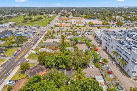 Villa ou maison à vendre à Hollywood, Floride: 3 chambres, 92.9 m2 № 2003547 - photo 22