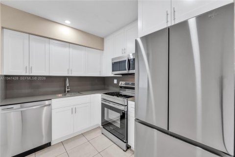 Villa ou maison à vendre à Hollywood, Floride: 3 chambres, 92.9 m2 № 2003547 - photo 9