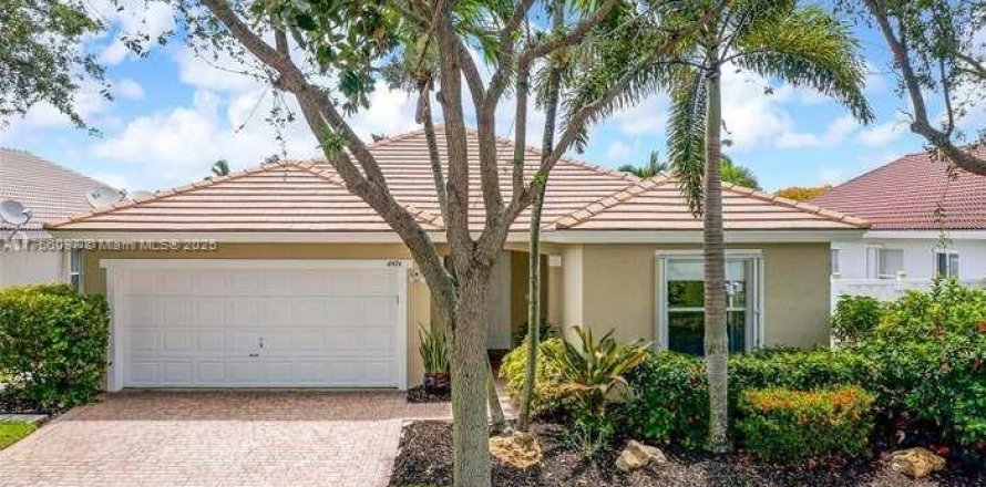 Casa en Hollywood, Florida 3 dormitorios, 172.05 m2 № 1862136