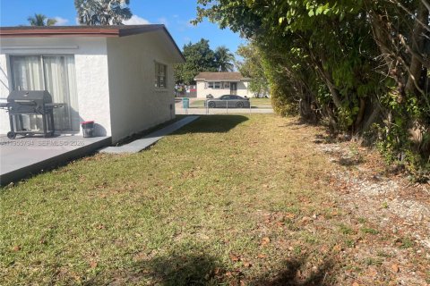 House in Homestead, Florida 3 bedrooms, 98.1 sq.m. № 2009584 - photo 12