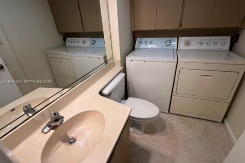 Touwnhouse à vendre à Riviera Beach, Floride: 2 chambres, 114.83 m2 № 2081179 - photo 9