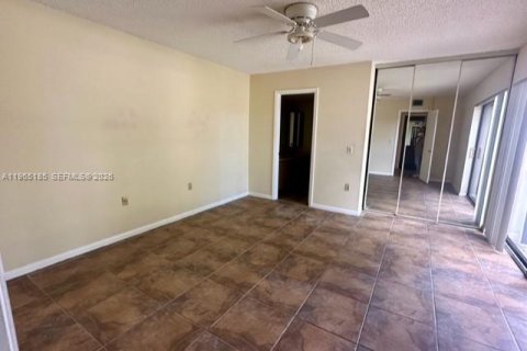 Touwnhouse à vendre à Riviera Beach, Floride: 2 chambres, 114.83 m2 № 2081179 - photo 12